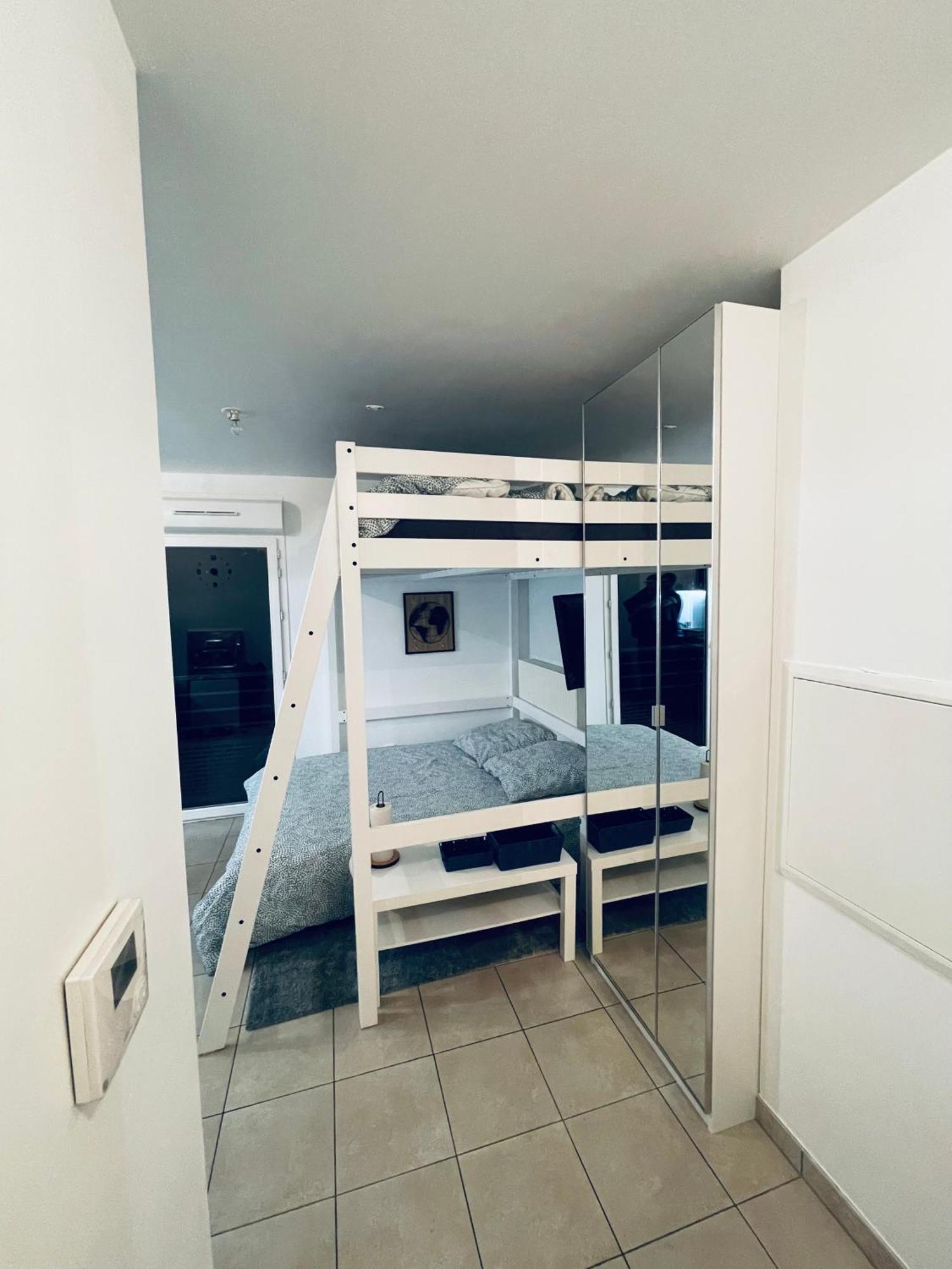 Appartement Lahcen Thorigny-sur-Marne Экстерьер фото