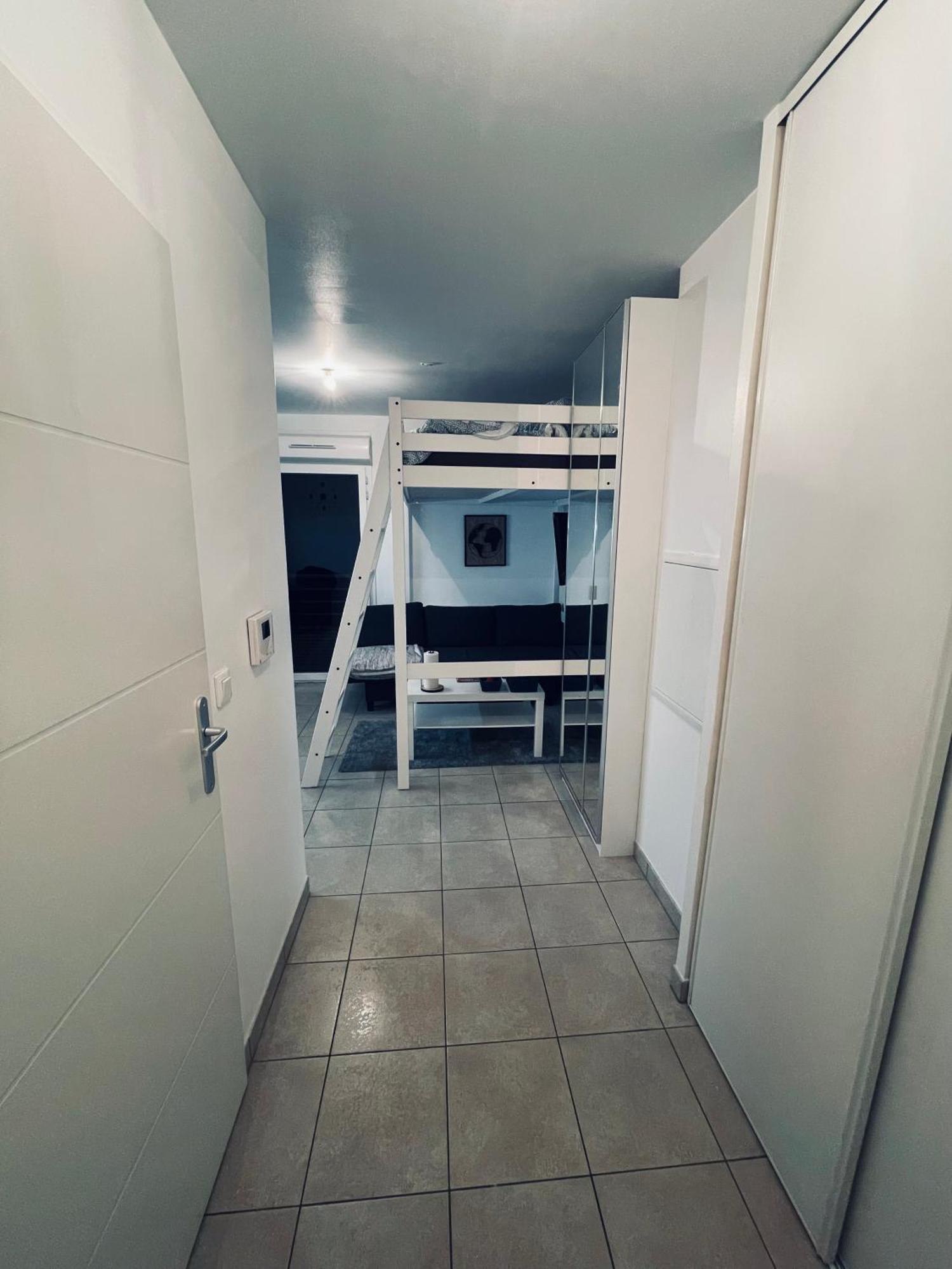Appartement Lahcen Thorigny-sur-Marne Экстерьер фото